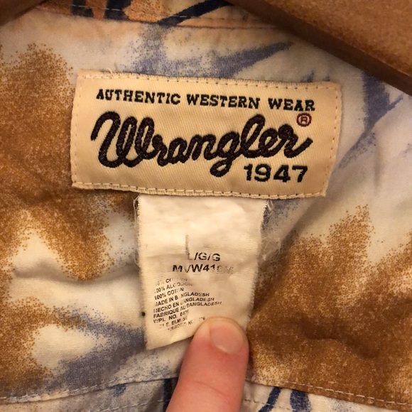 Wrangler Short Sleeve Button Up - Picture 4 of 4